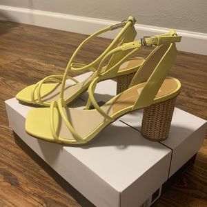 Dolce Vita - Nico - LIKE NEW!!